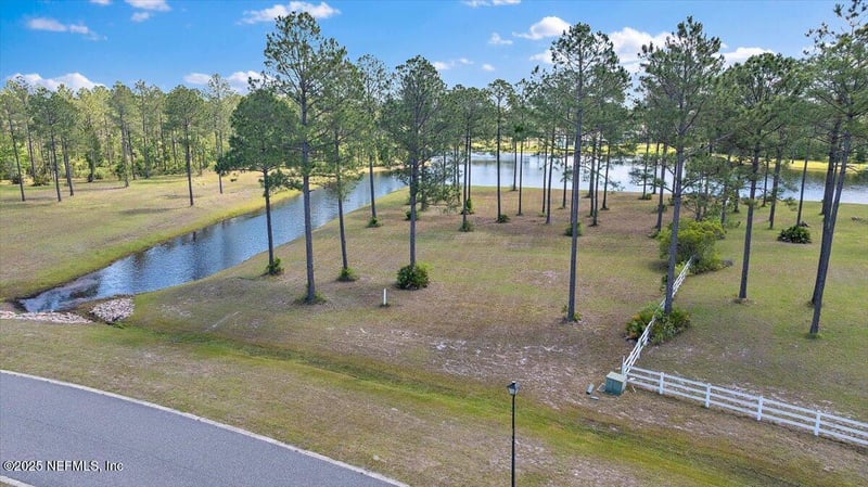 9986 Kings Crossing Dr, Jacksonville, FL 32219