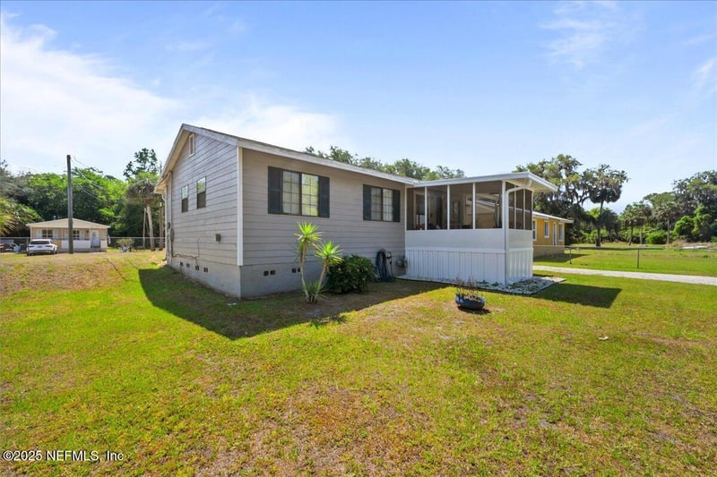 210 Pine St, East Palatka, FL 32131