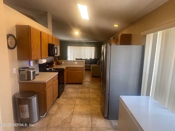 694 Cherry Bark Dr, Jacksonville, FL 32218