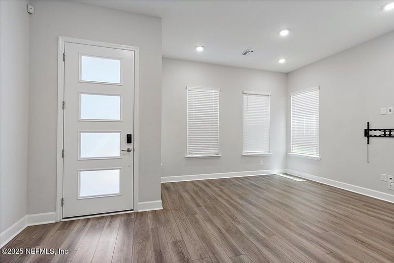 7447 Loggerhead Ct, Jacksonville, FL 32256