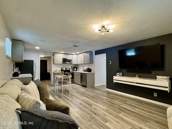 353 Wildwood Ln, Orange Park, FL 32073