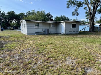 353 Wildwood Ln, Orange Park, FL 32073