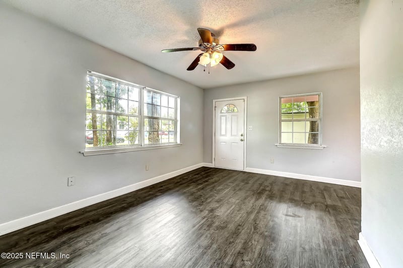 979 Mikael Ave, Jacksonville, FL 32205