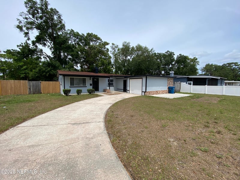 2320 Ardmore Ct, Jacksonville, FL 32211