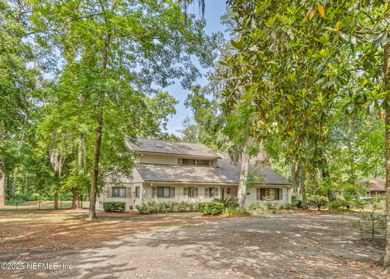 12852 Longview Dr, Jacksonville, FL 32223