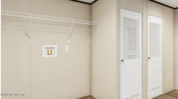 221 Maltas Ave, Interlachen, FL 32148