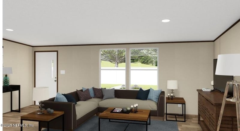 221 Maltas Ave, Interlachen, FL 32148