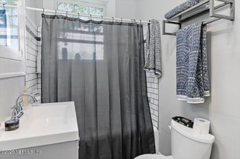 1402 James St, Jacksonville, FL 32205