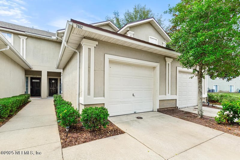 7862 Melvin Rd, Jacksonville, FL 32210