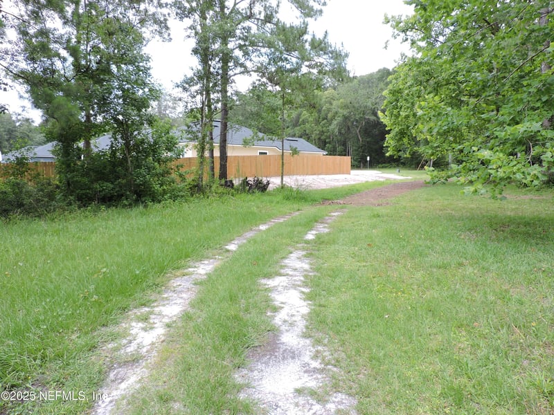 100 El Dorado Dr, Green Cove Springs, FL 32043