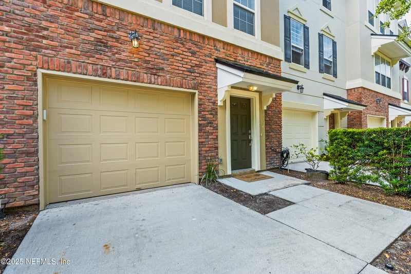 4372 Ellipse Dr, Jacksonville, FL 32246