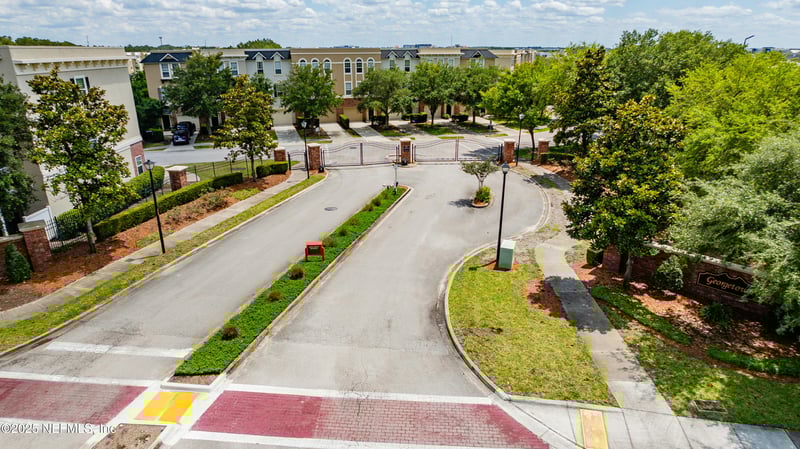 4372 Ellipse Dr, Jacksonville, FL 32246