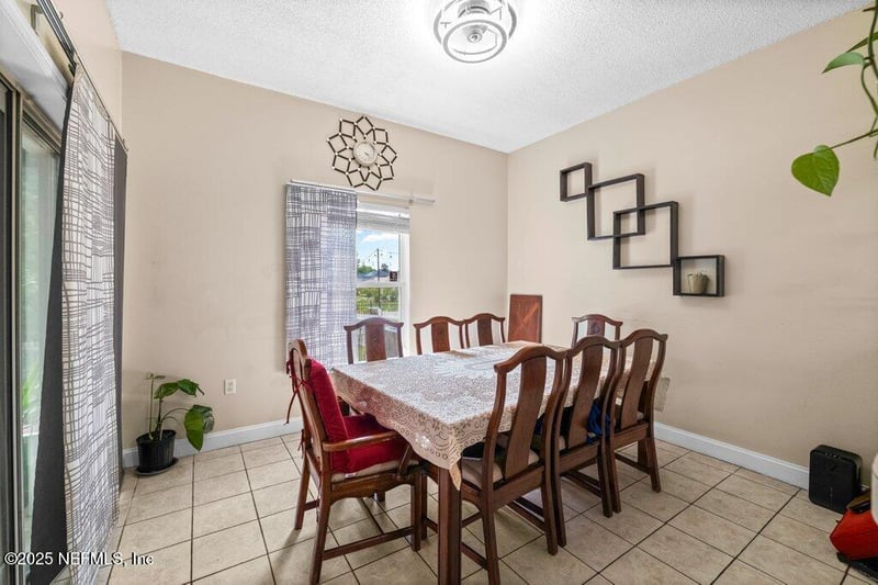 3370 Double Ln, Jacksonville, FL 32277