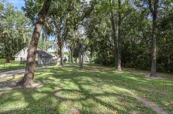 1099 Lake Asbury Dr, Green Cove Springs, FL 32043