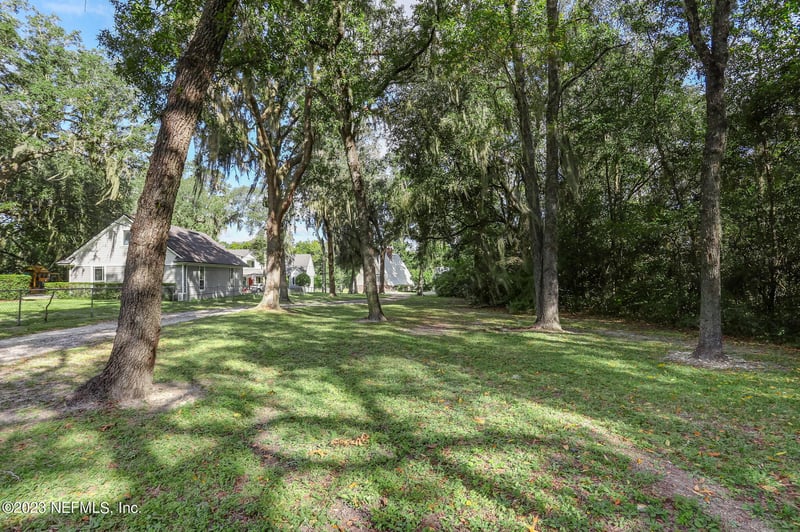 1099 Lake Asbury Dr, Green Cove Springs, FL 32043