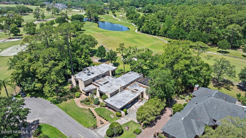 7868 Woodsdale Ln, Jacksonville, FL 32256