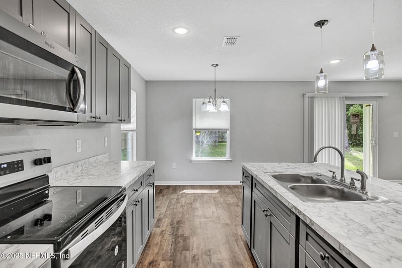 1071 Ontario St, Jacksonville, FL 32254