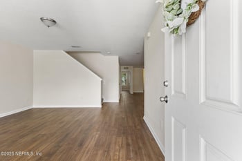 1343 Pangola Dr, Jacksonville, FL 32205