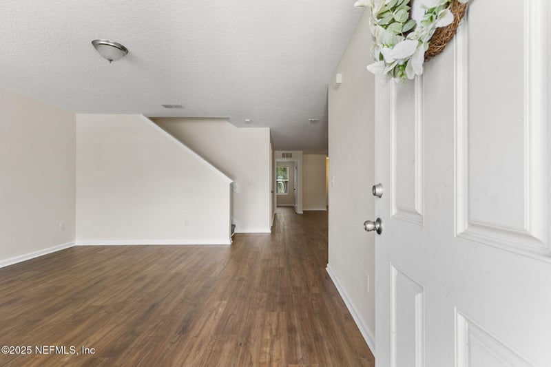 1343 Pangola Dr, Jacksonville, FL 32205