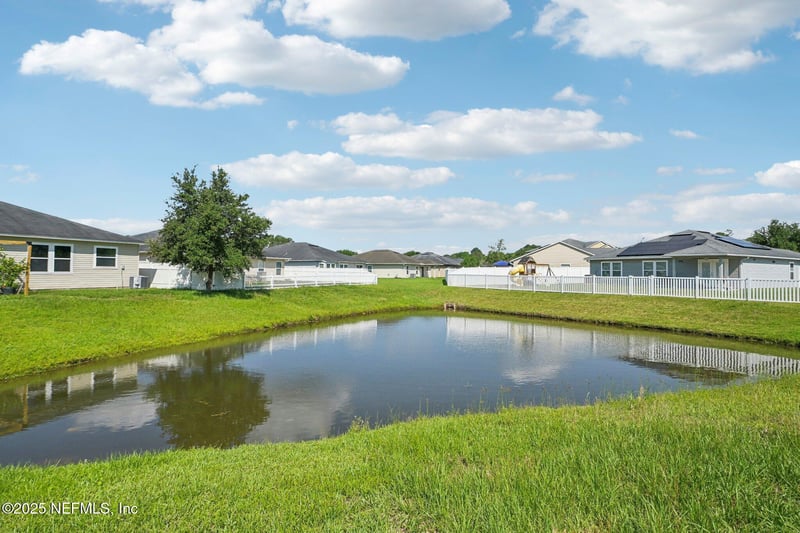 7464 Westland Oaks Dr, Jacksonville, FL 32244