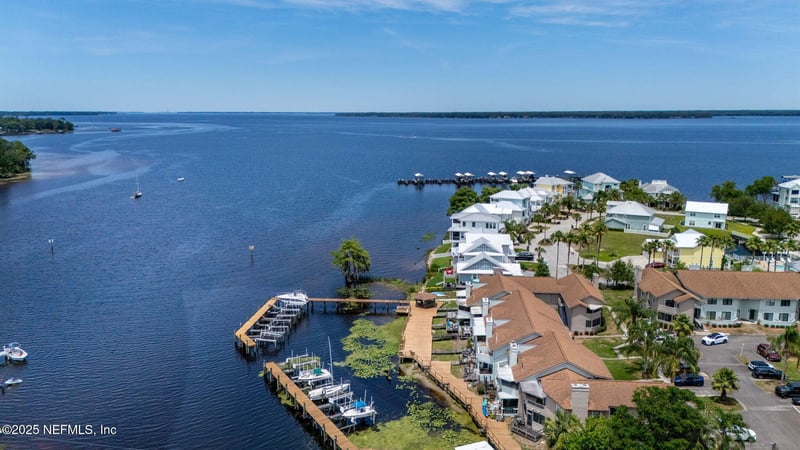 118 Governor St #208, Green Cove Springs, FL 32043