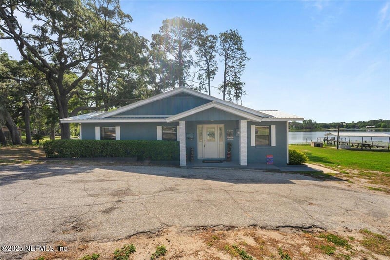 106 Carter Whittaker Ln, Pomona Park, FL 32181