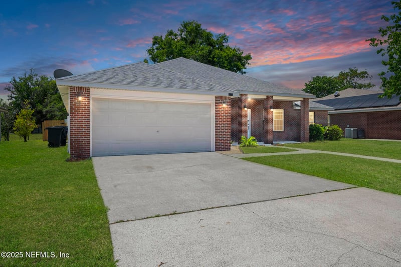 3174 Highland Grove Dr, Orange Park, FL 32065