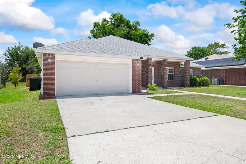 3174 Highland Grove Dr, Orange Park, FL 32065