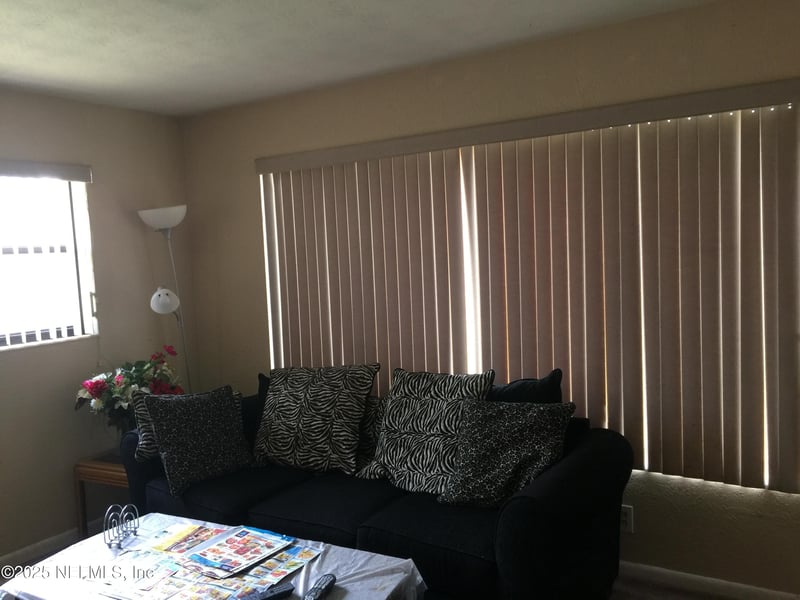 10996 Indies Dr, Jacksonville, FL 32246