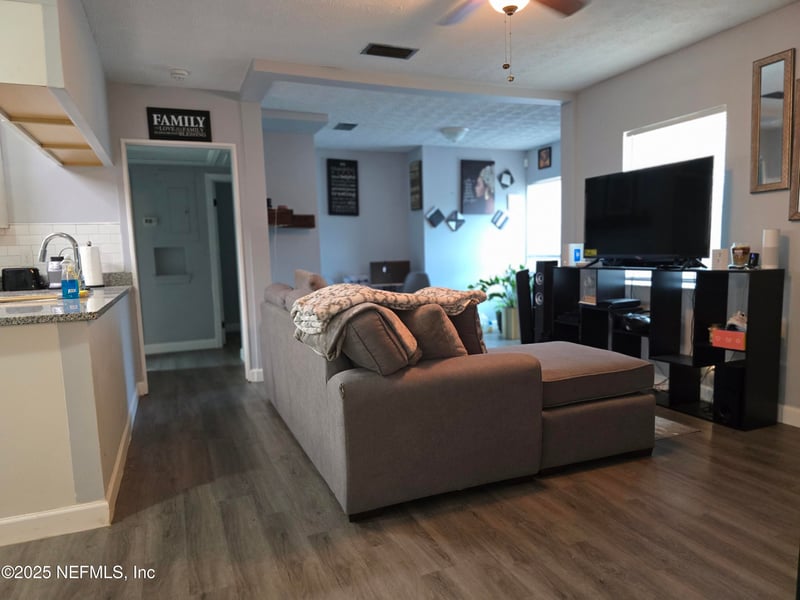 5952 Blackthorn Rd, Jacksonville, FL 32244