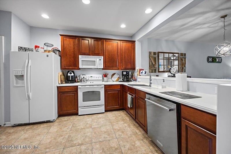 13529 Stone Pond Dr, Jacksonville, FL 32224