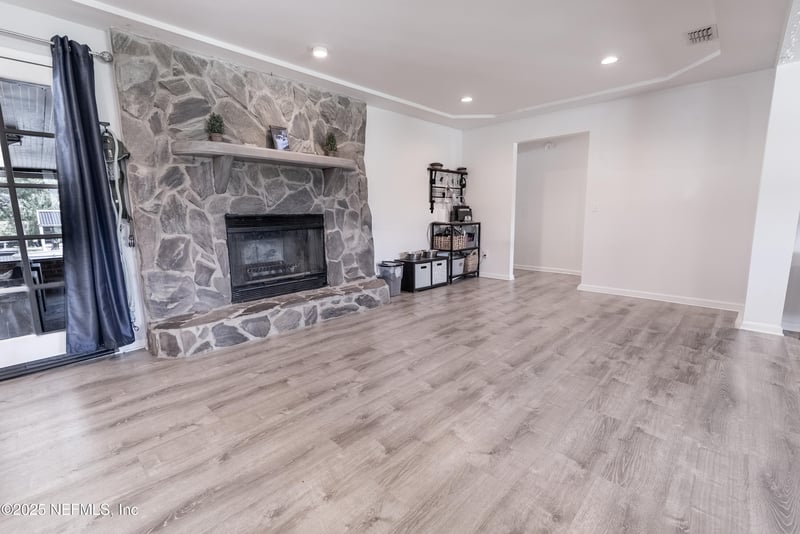 1701 Jones Rd, Jacksonville, FL 32220