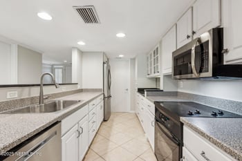 3036 Sea Marsh Rd, Fernandina Beach, FL 32034