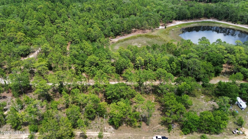 188 Highland Dr, Hawthorne, FL 32640