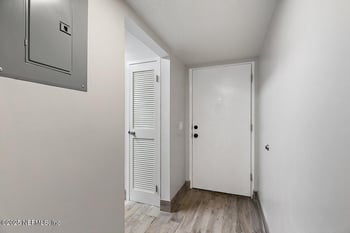 601 1st St #4H, Jacksonville Beach, FL 32250