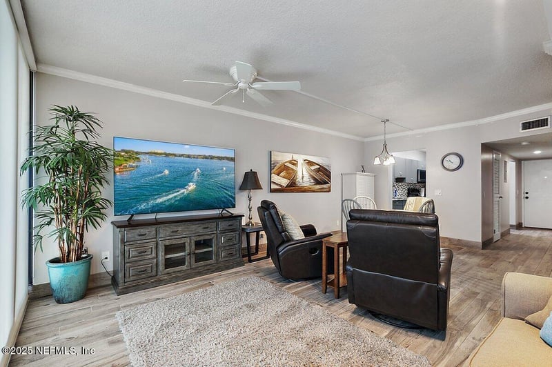 601 1st St #4H, Jacksonville Beach, FL 32250