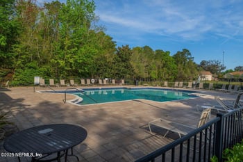 3566 Twisted Tree Ln, Jacksonville, FL 32216