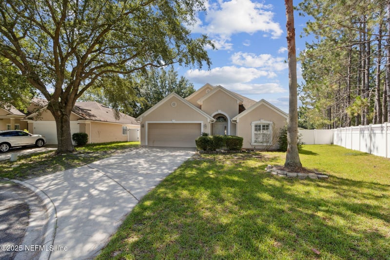 3353 Horseshoe Trail Dr, Orange Park, FL 32065