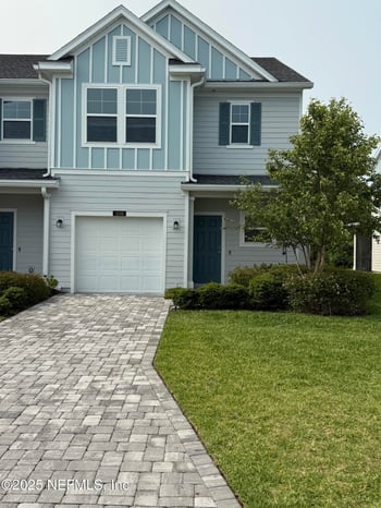 208 Boracay Cir, St Johns, FL 32259