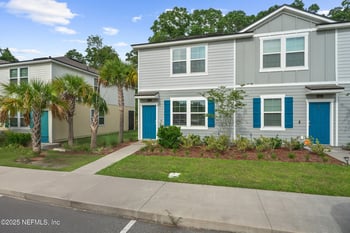 877 Gate Run Rd, Jacksonville, FL 32211