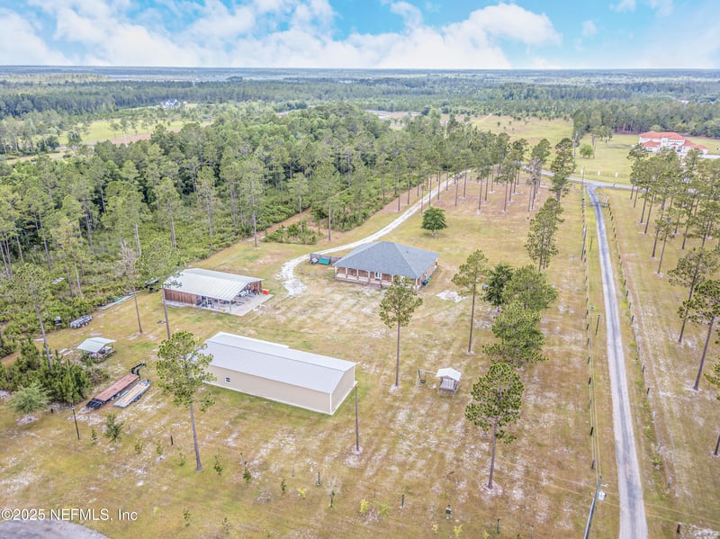 14157 Glen Farms Dr, Glen St Mary, FL 32040