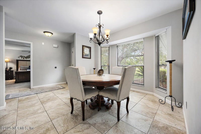 902 Lakeridge Dr, Orange Park, FL 32065