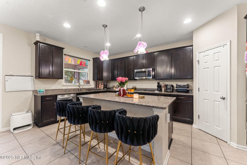 12262 Silverthorn Ct, Jacksonville, FL 32258