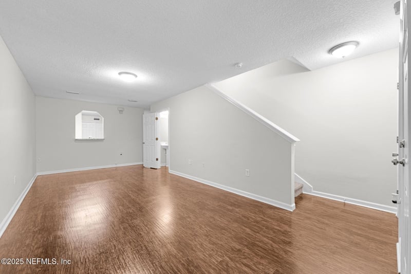 8446 Mcgirts Village Ln, Jacksonville, FL 32210