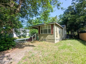 3763 Valley Rd, Jacksonville, FL 32207
