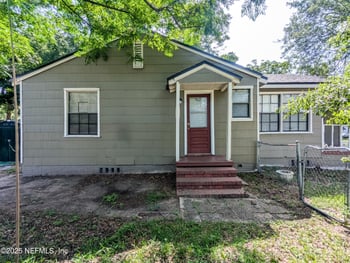 3763 Valley Rd, Jacksonville, FL 32207