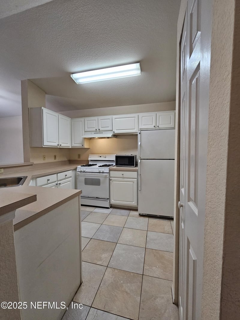 13810 Sutton Park Dr #635, Jacksonville, FL 32224