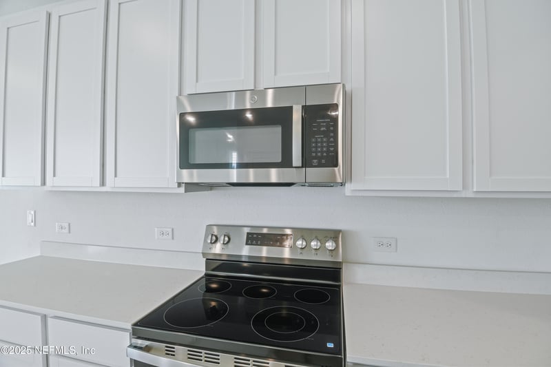 6023 Oracle Ct, Jacksonville, FL 32205