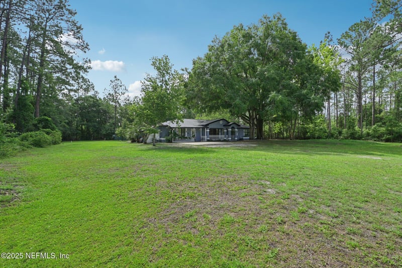 9620 Baylor Ave, Hastings, FL 32145