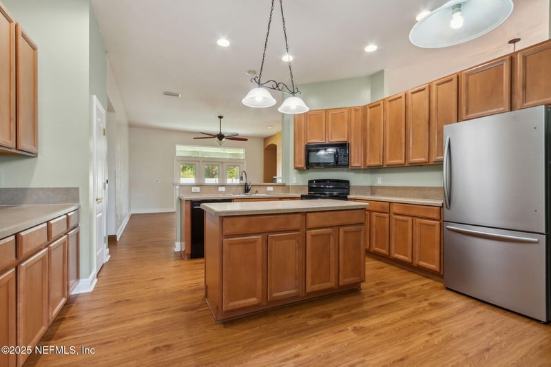 9383 Bruntsfield Dr, Jacksonville, FL 32244